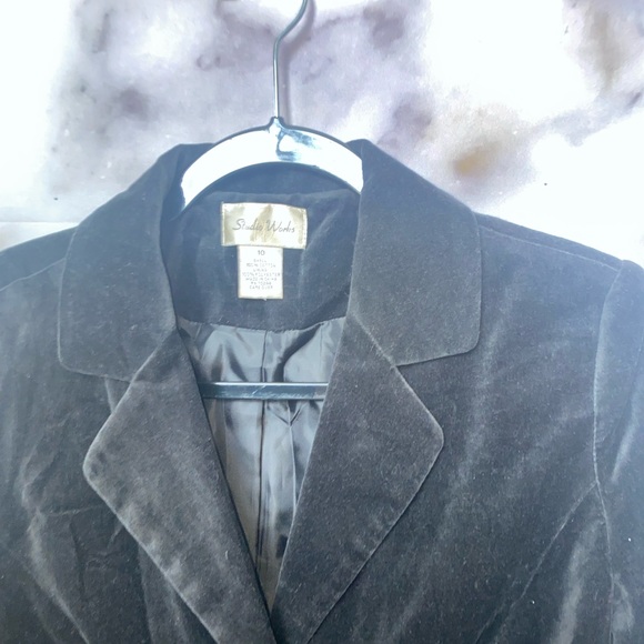 Studio works women’s faux velvet women’s blazer - Picture 6 of 12